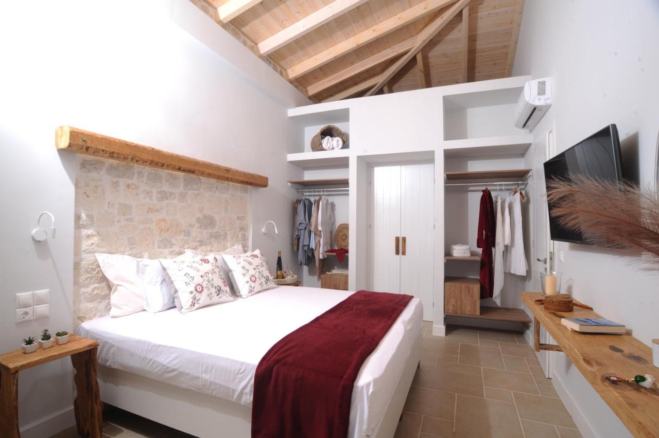 Estia - Private Jacuzzi Next To The Holiday home *