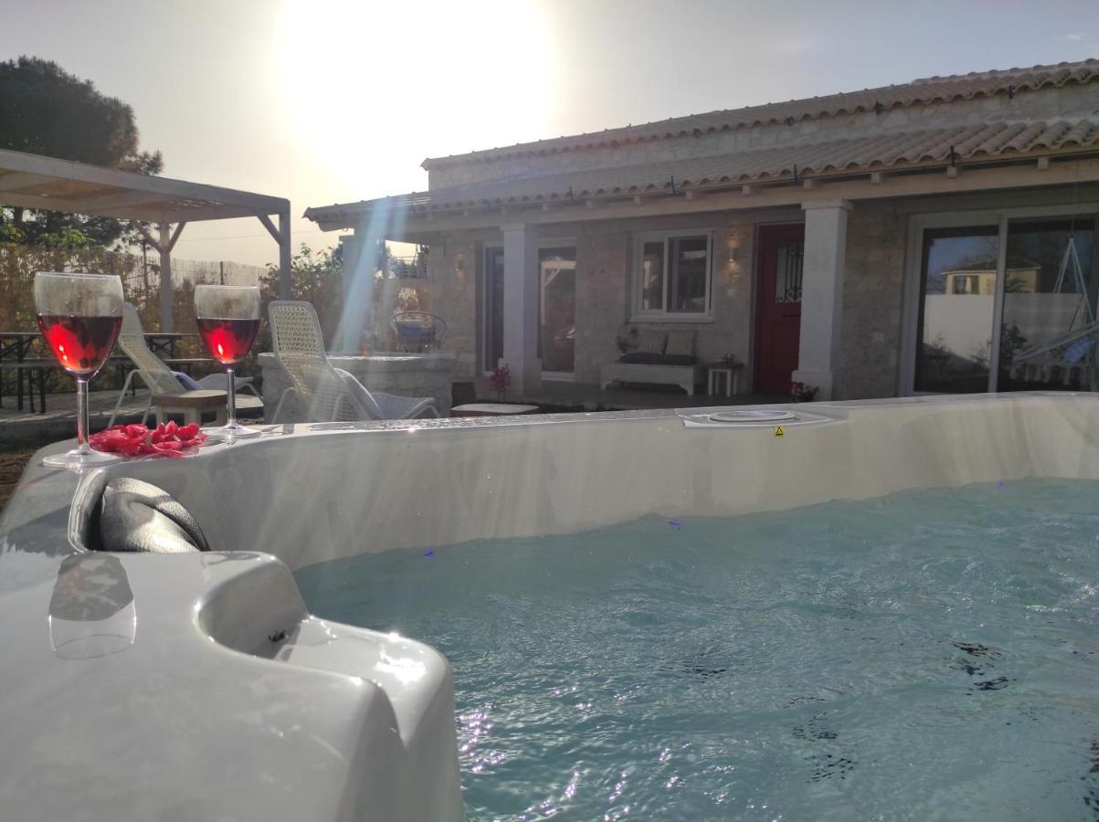 Holiday home Estia - Private Jacuzzi Next To The Agios Georgios (Corfu)