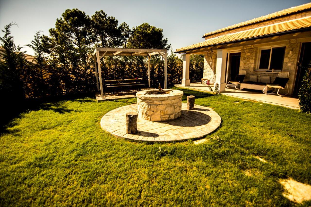 Estia - Private Jacuzzi Next To The Agios Georgios (Corfu)