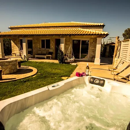Villa Estia - Private Jacuzzi Next To The Beach Agios Georgios  Exterior photo