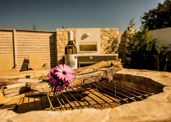 Villa Estia - Private Jacuzzi Next To The Beach